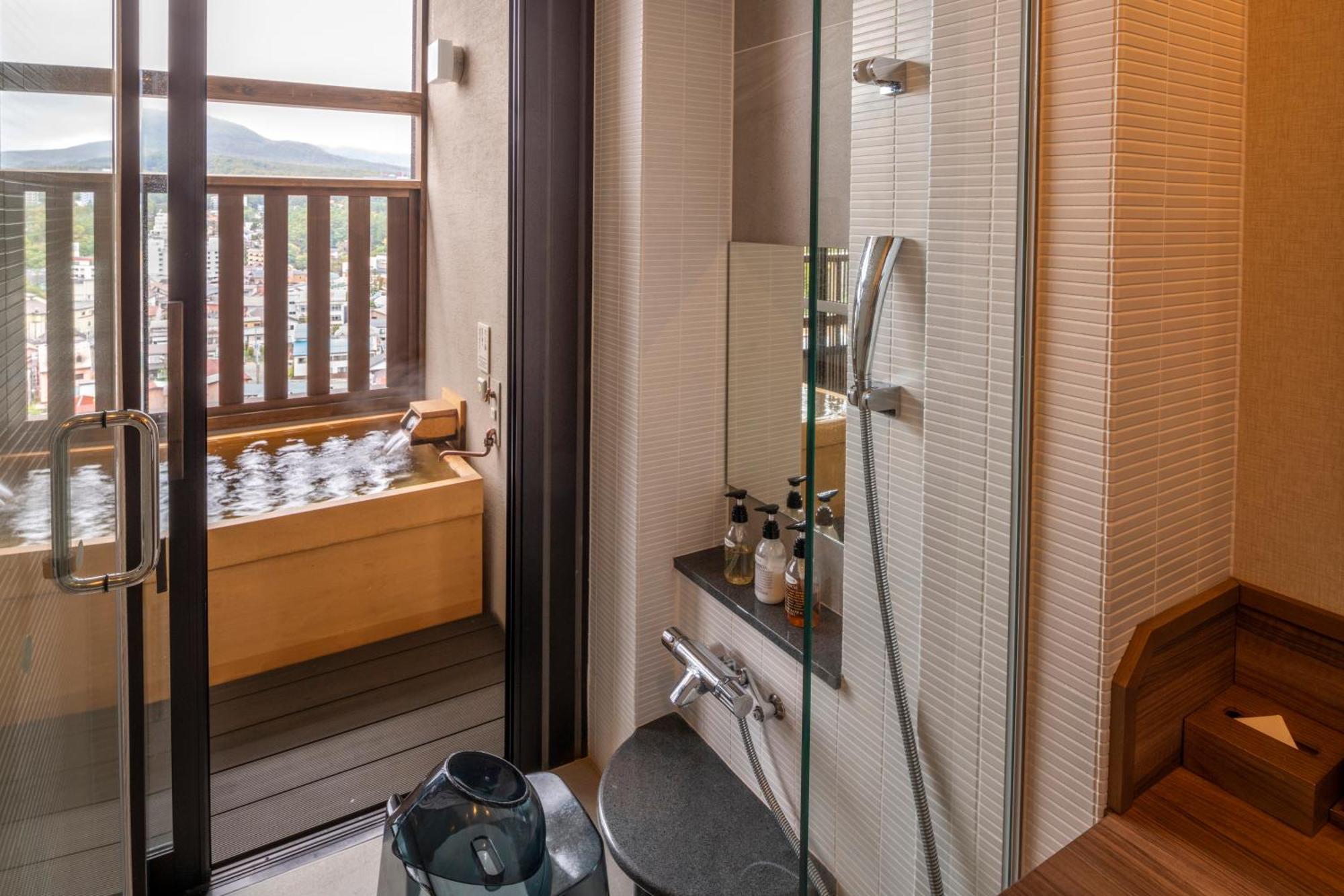 La Vista Kusatsu Hills 4*